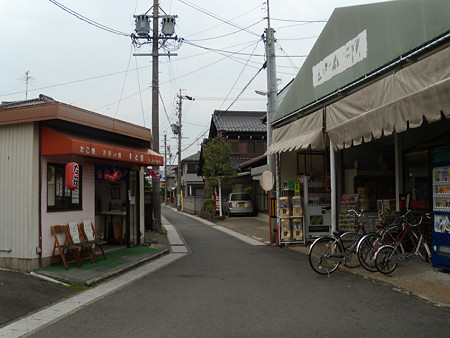 柳津駅前