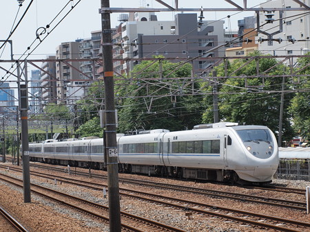 681系回送 東海道本線東淀川駅