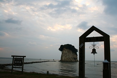 見附島 （軍艦島）えんむすびーち