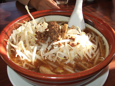 05モヤシたっぷりラーメン