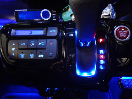 Ｎ－ＢＯＸ　シフトゲートＬＥＤ取付