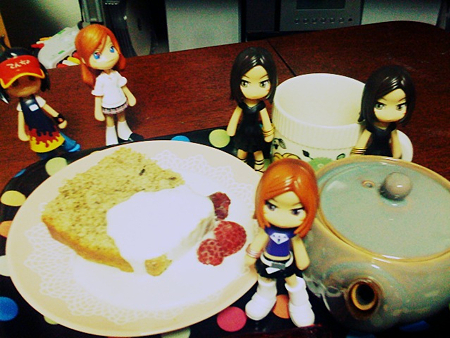 紅茶ケーキとピンキーさん